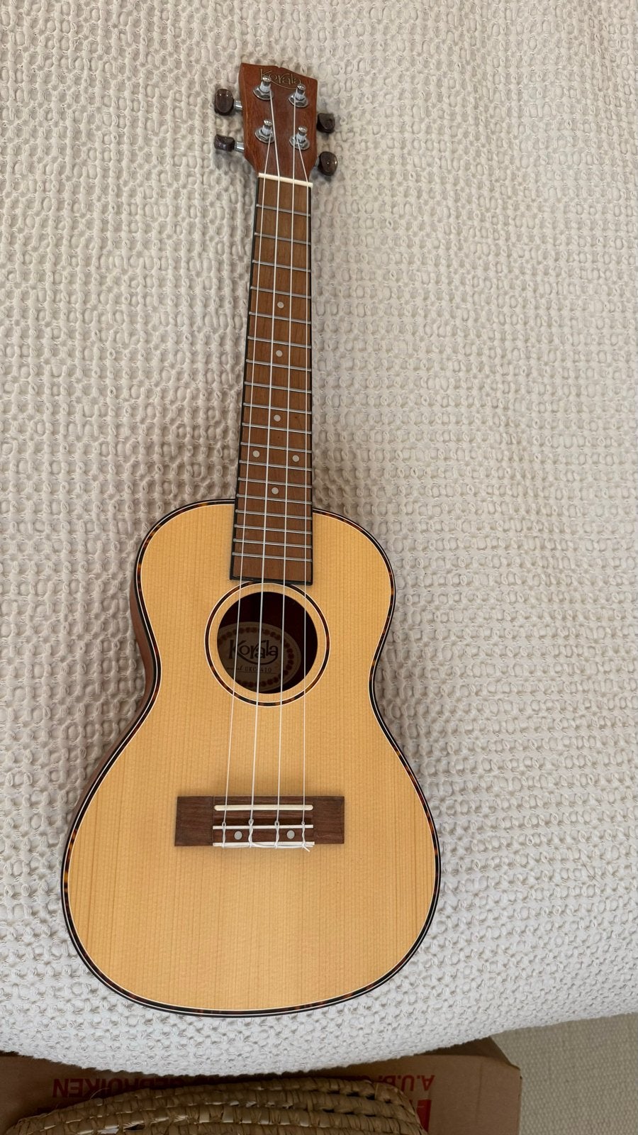 Korala UKC-410 Ukelele met hoes, Verzenden, Zo goed als nieuw, Ukelele