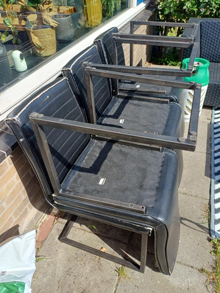Gratis 6 zwarte eetkamerstoelen, Huis en Inrichting, Stoelen, Ophalen, Gebruikt, Zwart, Vijf, Zes of meer stoelen