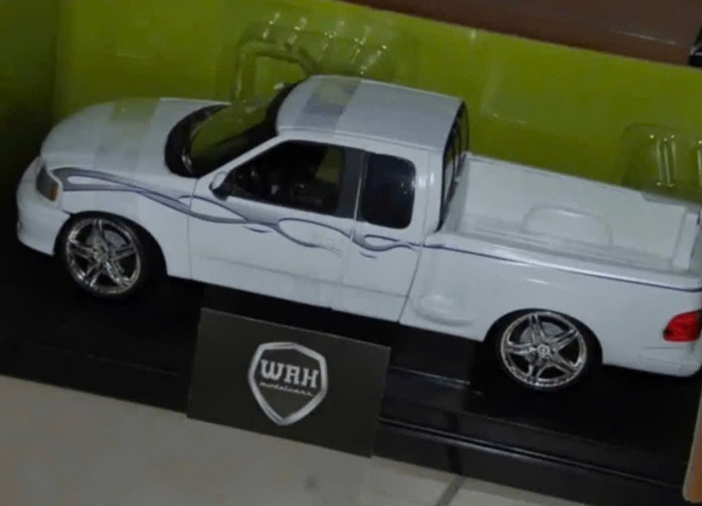 1:18 FORD F150 PICK UP SLAMMED ERTL NIEUW!! in doos WRH, Verzenden, Nieuw, Auto, ERTL