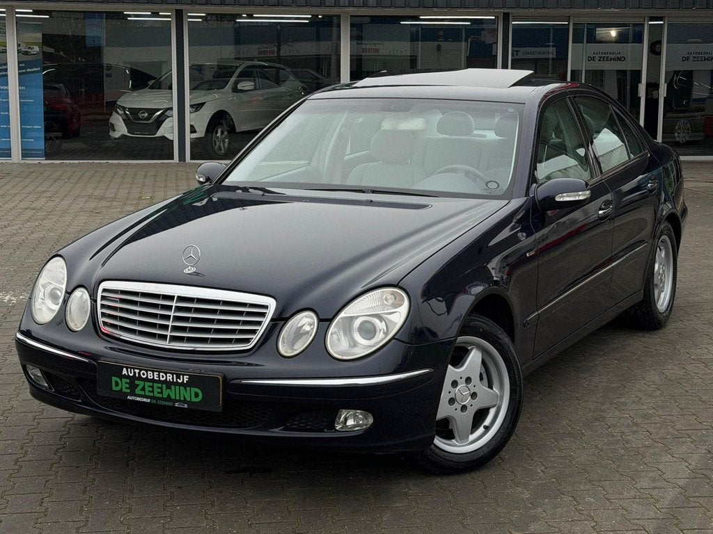 Mercedes-Benz E-klasse 240 Avantgarde|Apple carplay|Navi|Rij, Automaat, Achterwielaandrijving, 2597 cc, Leder en Stof