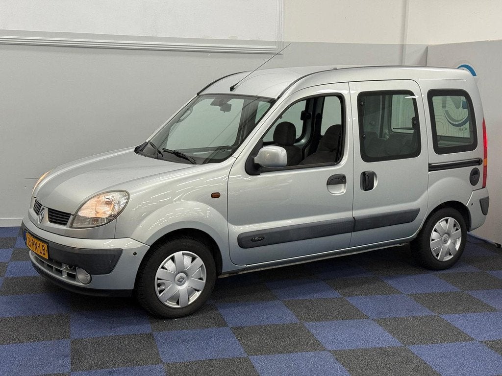 Renault Kangoo 1.6-16V Privilège / AUTOMAAT / MULTIEZITTER, Gebruikt, 1095 kg, 49 €/maand, Origineel Nederlands