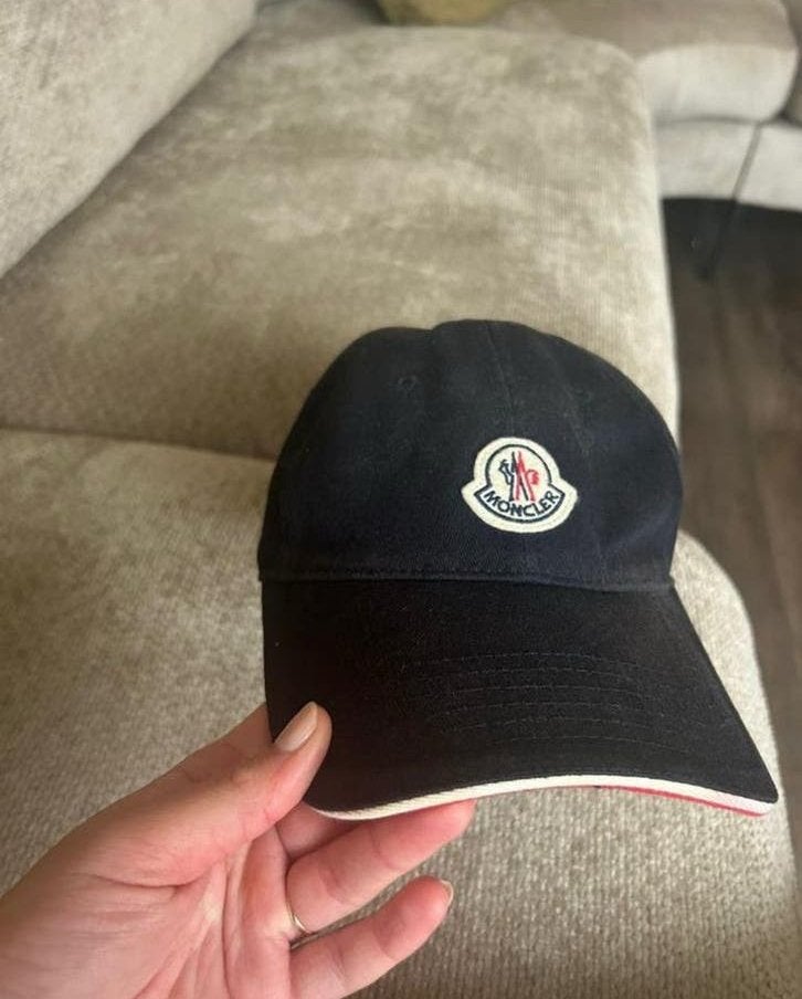 Mooie Moncler pet – 100% origineel, Ophalen of Verzenden, Zo goed als nieuw