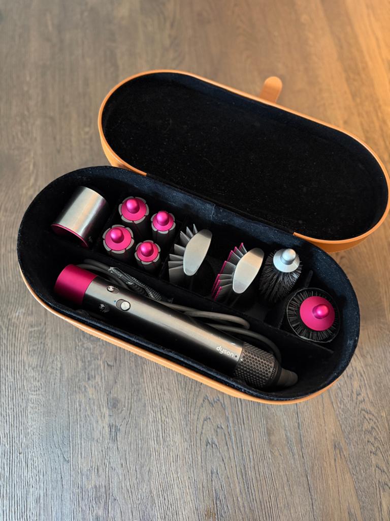 Dyson airwrap +  small volumising brush, Ophalen of Verzenden, Zo goed als nieuw, Föhn of Haardroger