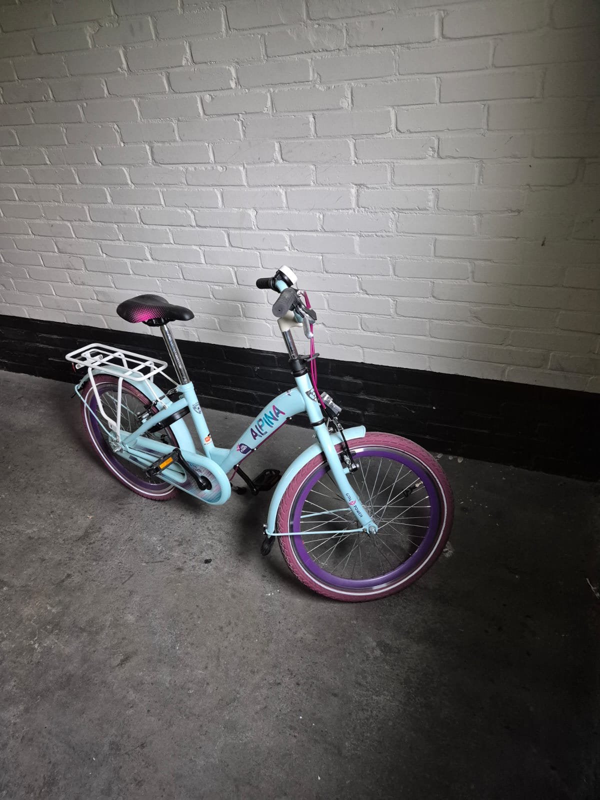 Zgan fietsje, Ophalen, Zo goed als nieuw, 22 inch