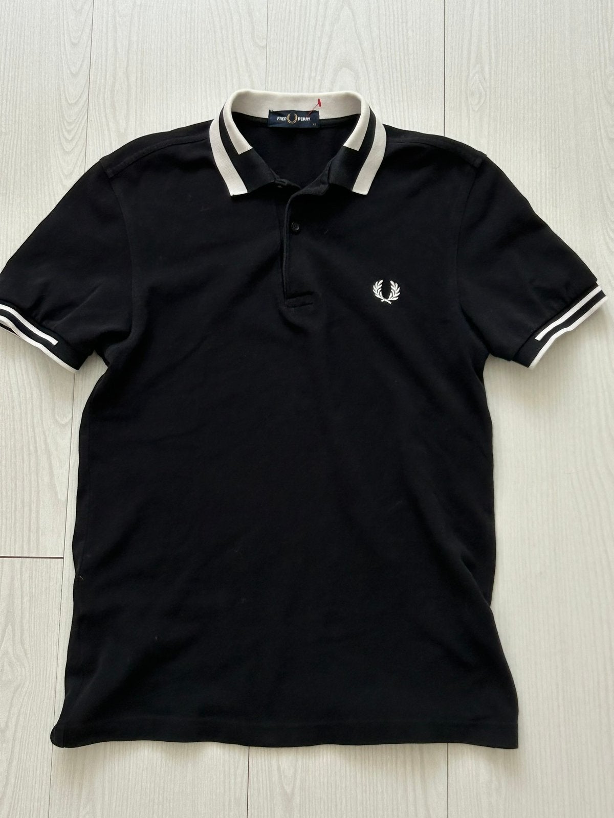 NIEUW Originele Polo shirt Fred Perry + Stone Island AKTIE!!, Kleding | Heren, Polo's, Ophalen of Verzenden, Nieuw, Blauw