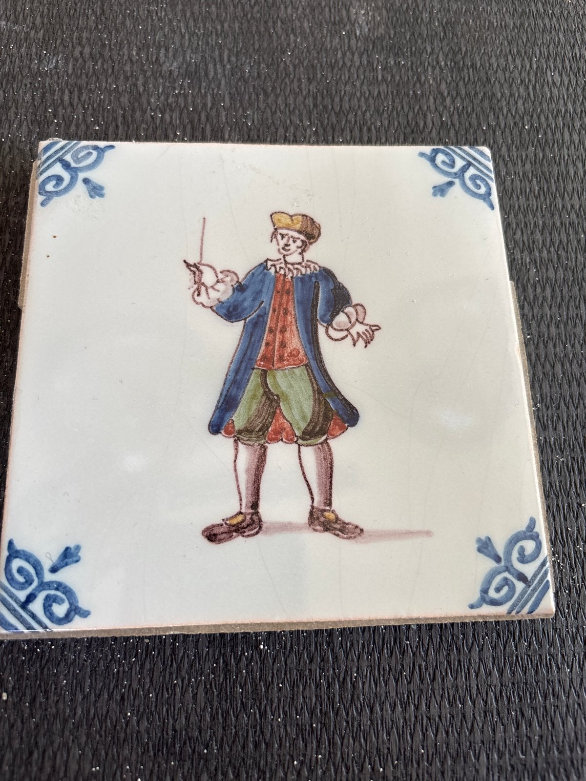 Antieke Delfts Blauw tegel dirigent, Ophalen of Verzenden