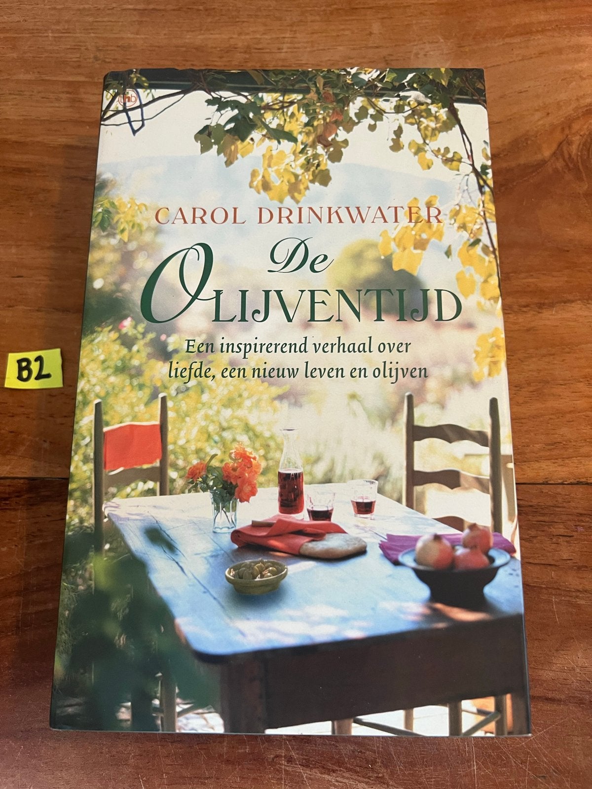 De Olijventijd - Carol Drinkwater (Boek), Ophalen of Verzenden, Gelezen