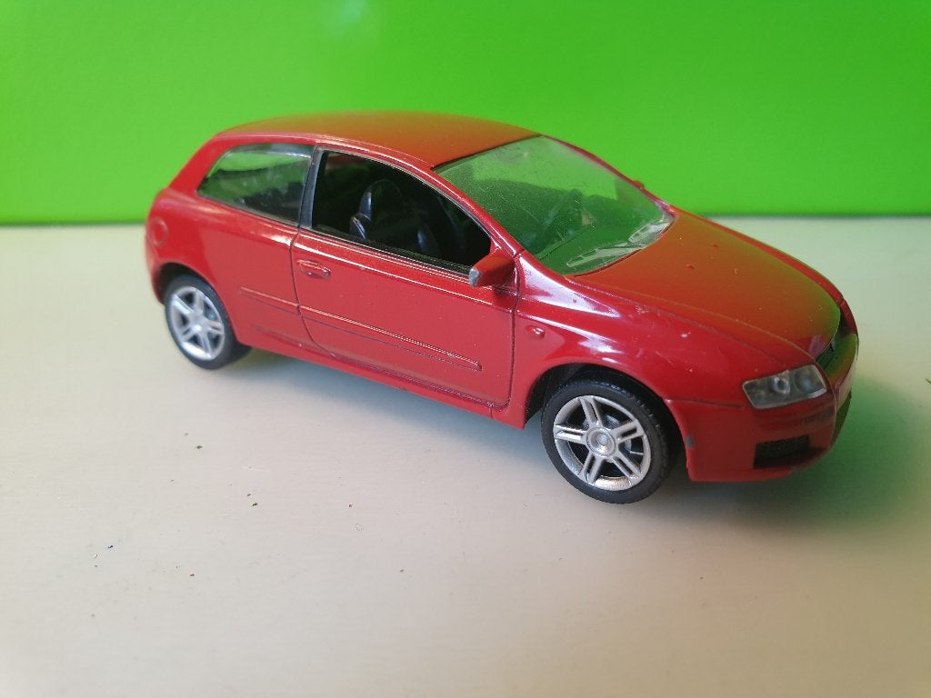 Norev - Fiat Stilo [rood] 1/43, Ophalen of Verzenden, Gebruikt, Auto, Norev