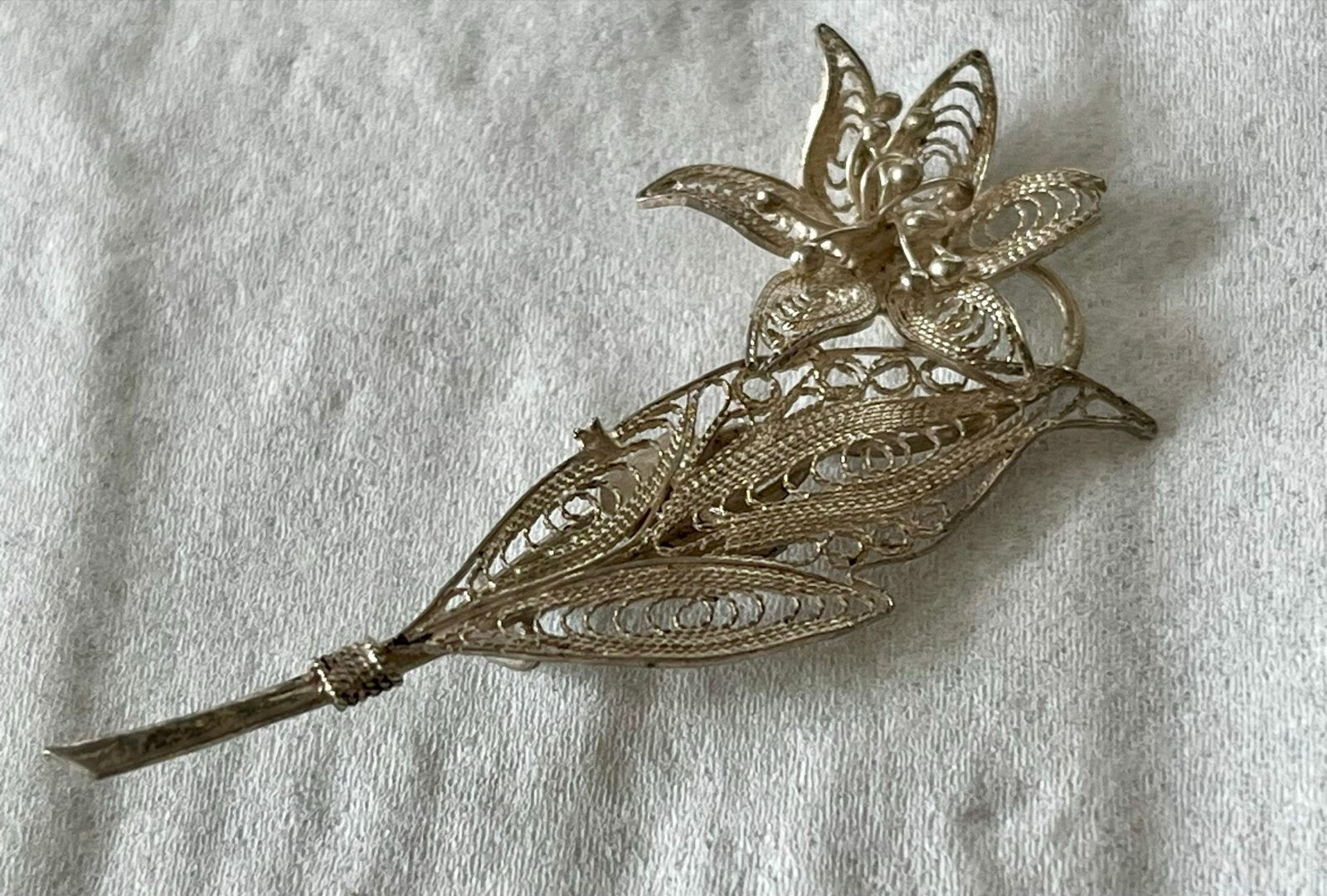 Vintage 900 Zilveren Filigraan Bloem Broche, Verzenden, Gebruikt, 7 tot 10 cm, Zilver