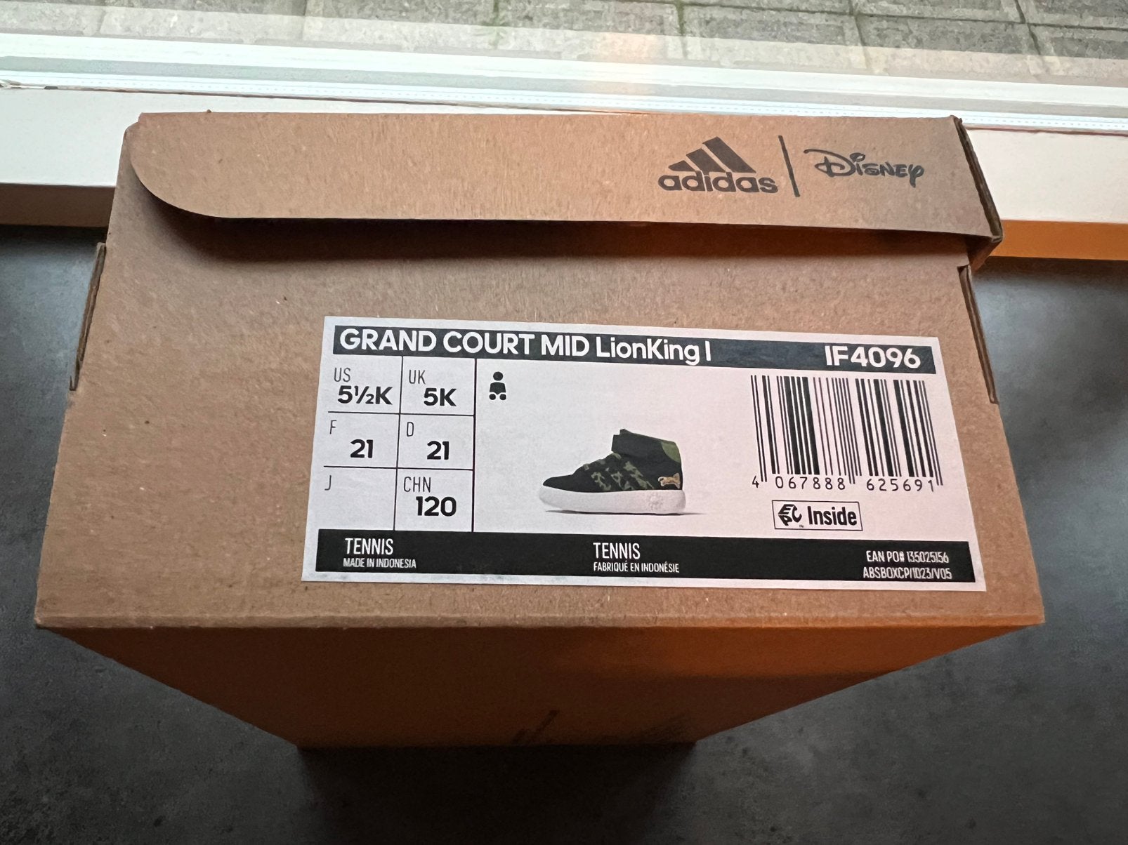 Nieuw met prijskaartje- adidas lion king sneakers maat 21, Jongen of Meisje, Schoenen, Nieuw, Ophalen of Verzenden