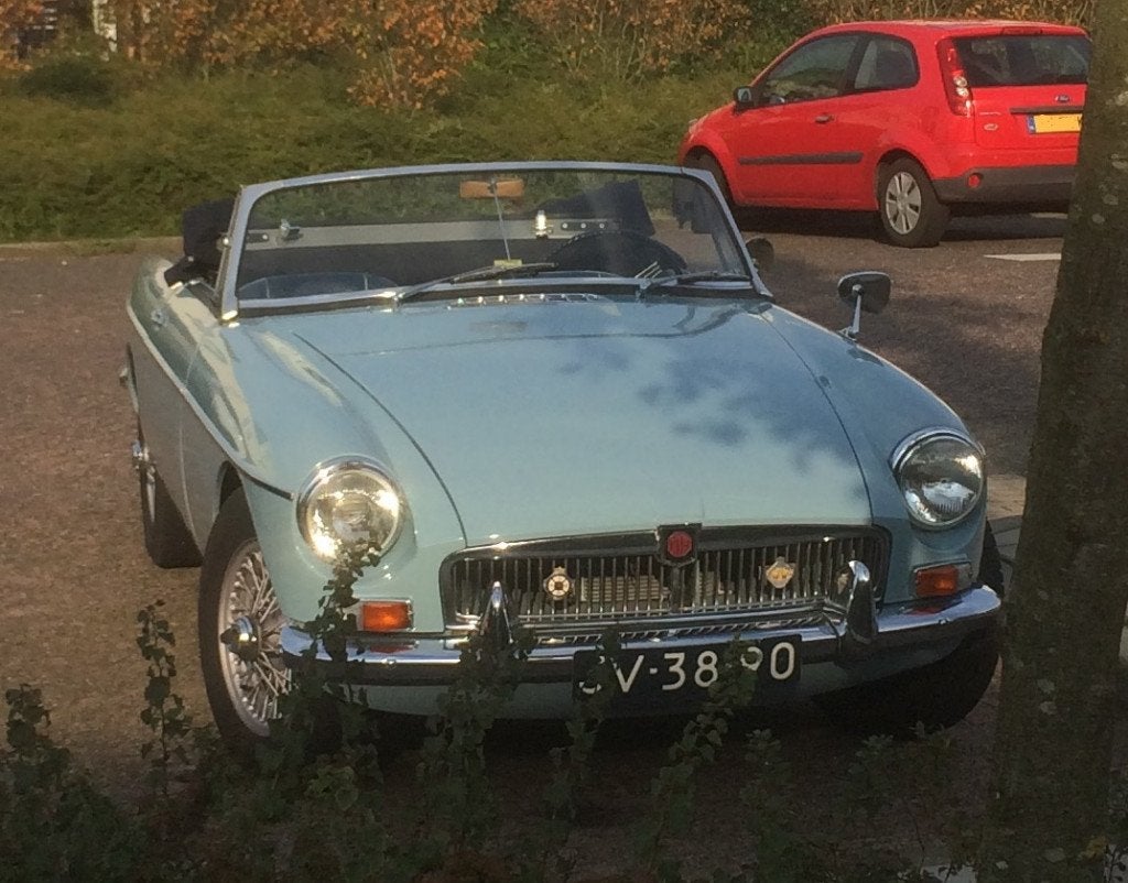 MGB Roadster Mk1 (lepeldeur) bj 1963, B, Achterwielaandrijving, 4 cilinders, Cabriolet