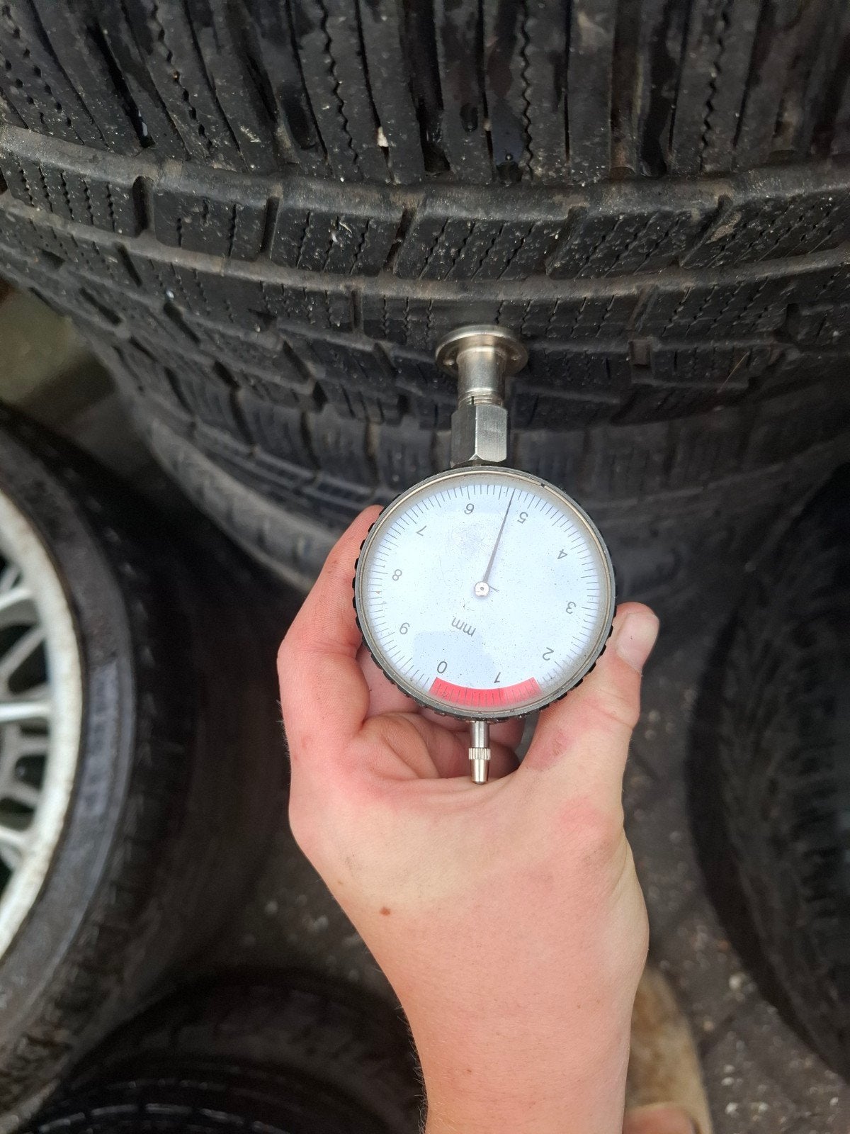Winterbanden met stalen velgen 205/55R16, 5-6mm profiel, Auto-onderdelen, Gebruikt, 16 inch, Banden en Velgen, Personenwagen