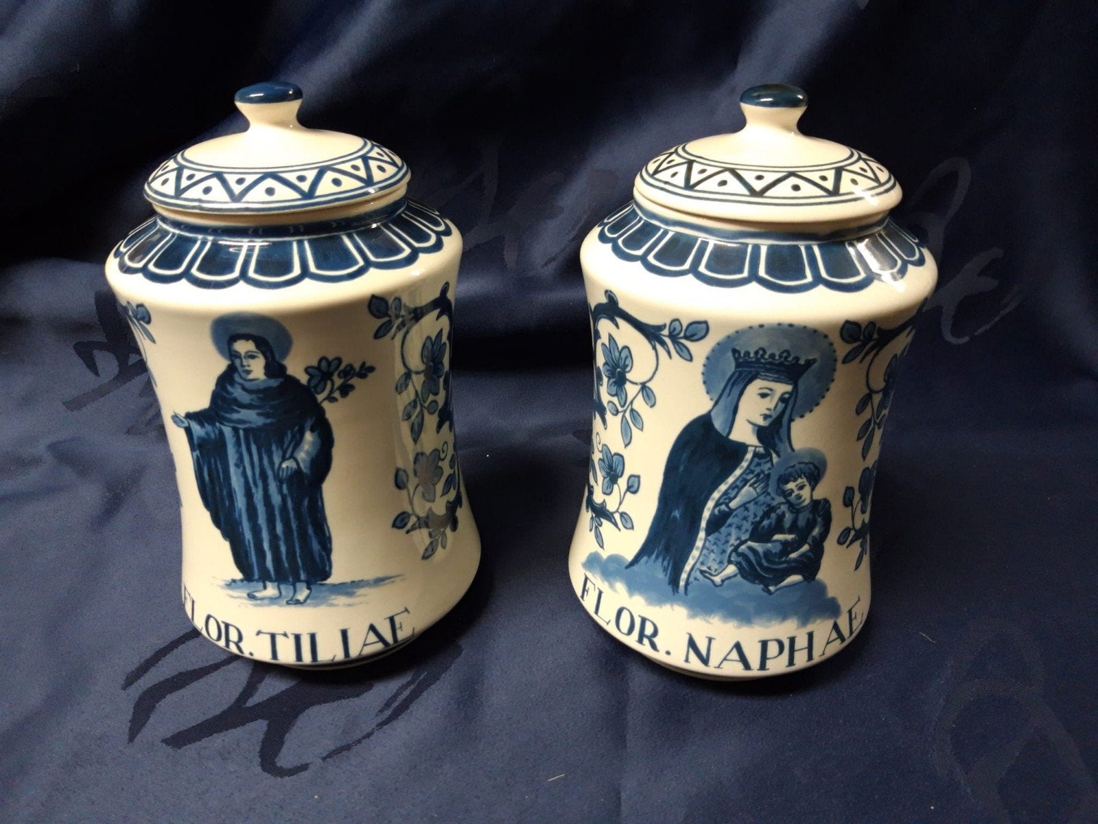 2 oude apotheker potten, Ophalen of Verzenden