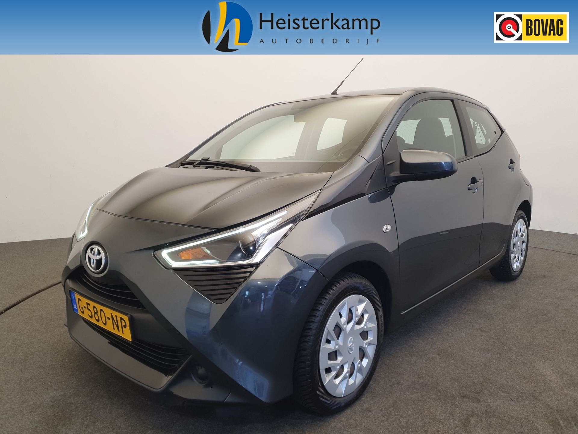 Toyota Aygo 1.0 VVT-i x-play Airco, Camera (bj 2019), 12 maanden, Stof, Gebruikt, 4 stoelen