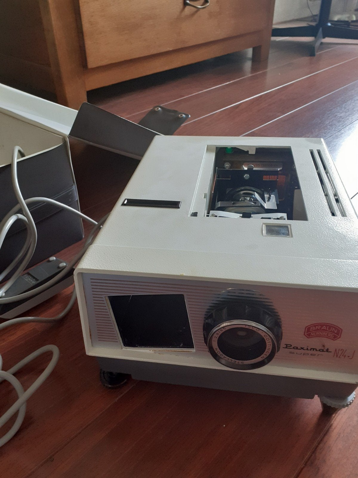 Dia projector met bediening en gratis dia tafel, Audio, Tv en Foto, Diaprojectors, Ophalen