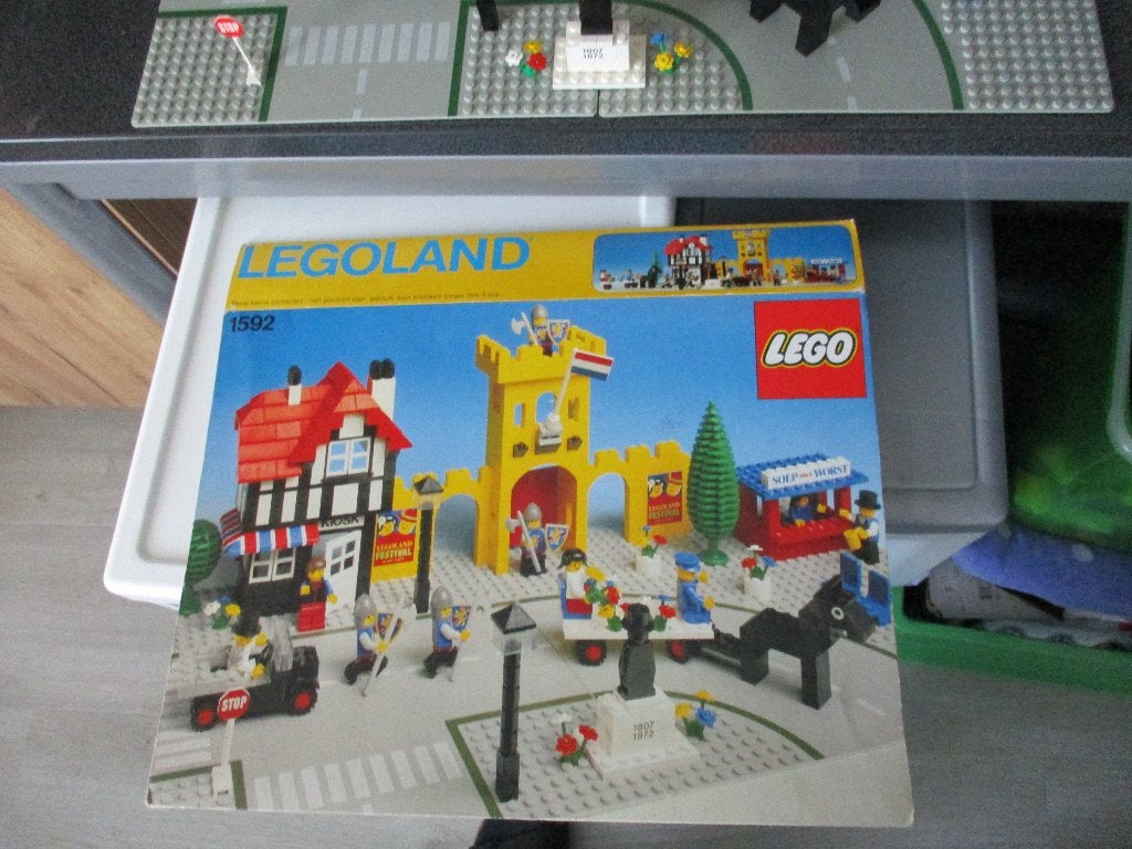 lego Set 1592 Town Square (VK), Kinderen en Baby's, Speelgoed | Duplo en Lego, Ophalen of Verzenden, Gebruikt, Complete set, Lego