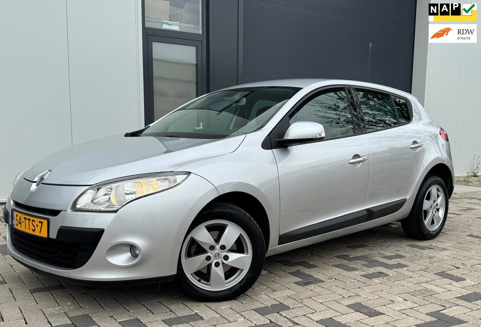 Renault Mégane 1.6 Dynamique BENZIN+CNG AARDGAS, Auto's, Voorwielaandrijving, Gebruikt, 4 cilinders, CNG (Aardgas)