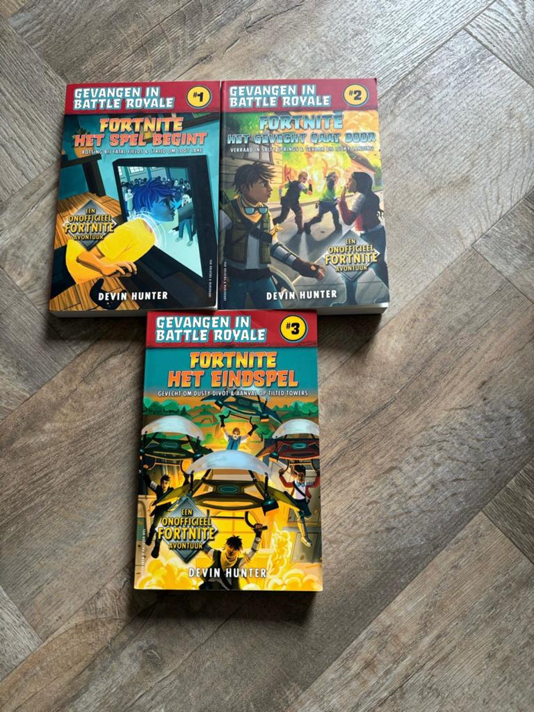 De 3 verhalen van Fortnite, Meerdere comics, Ophalen of Verzenden, Zo goed als nieuw, Europa