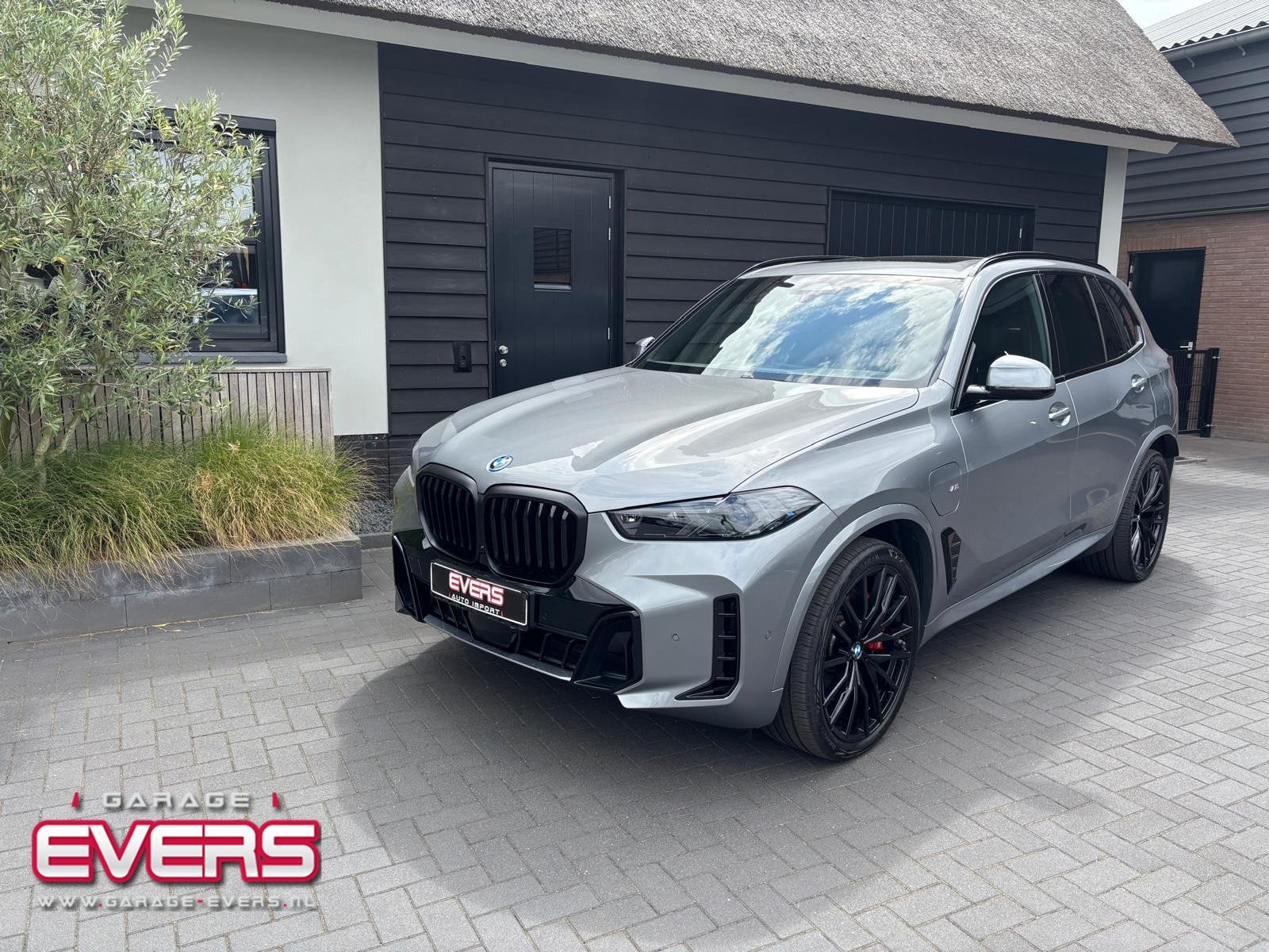 BMW X5 xDrive50e M-Sport Pro|Pano|H&K|Trekhaak|22"| BTW AUTO, Gebruikt, 2395 kg, Plug-in hybride, 489 pk