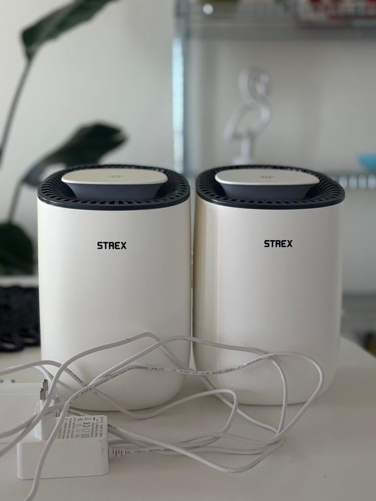 Twee STREX luchtontvochtigers, Ophalen of Verzenden, Gebruikt, Luchtbevochtiger