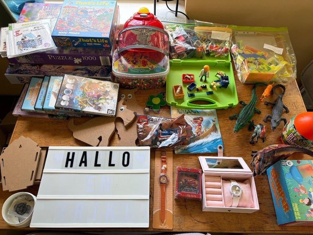 Doos vol speelgoed, playmobil, horloges, dvd, Ophalen of Verzenden, Zo goed als nieuw, Jongen of Meisje