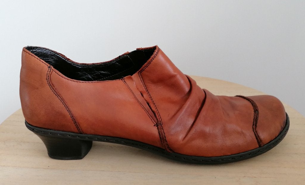RIEKER lage schoenen / instappers maat EUR 41, Kleding | Dames, Schoenen, Schoenen met lage hakken, Bruin, Ophalen of Verzenden