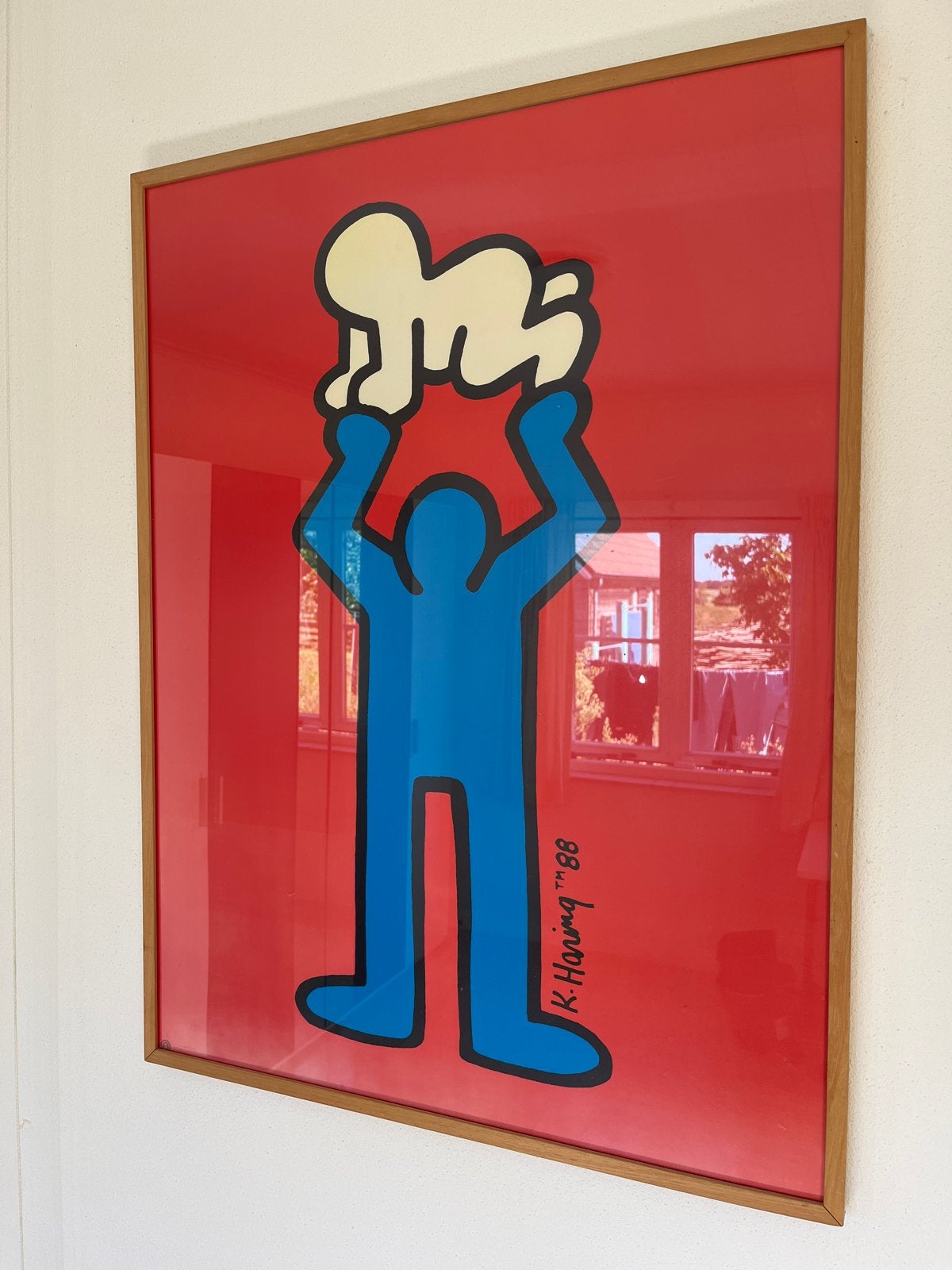 Ingelijste Keith Haring poster - 'Man holding Baby', Ophalen, Gebruikt, Oorspronkelijke maker, Foto of Poster