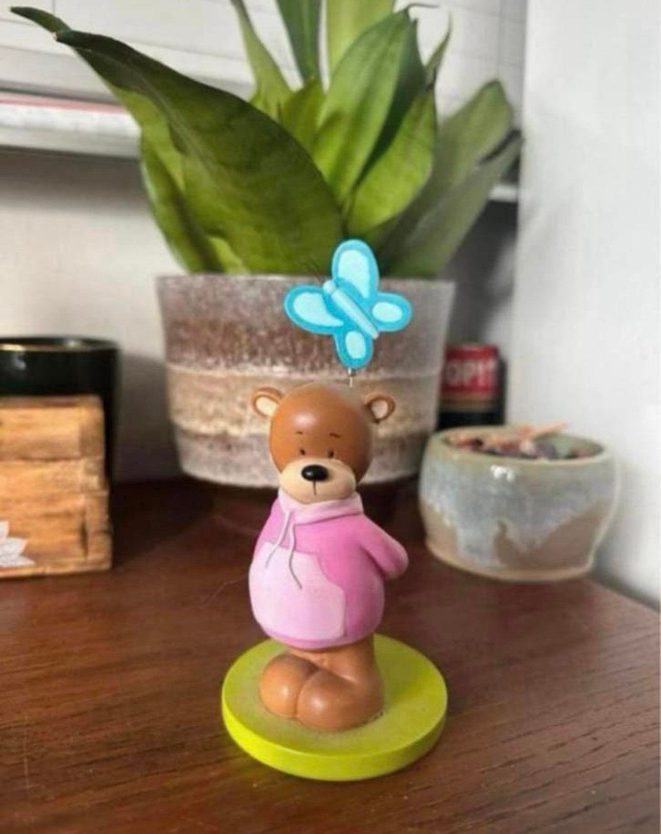 Bruin beertje met roze trui en blauwe vlinder fotoknijper, Ophalen of Verzenden, Zo goed als nieuw