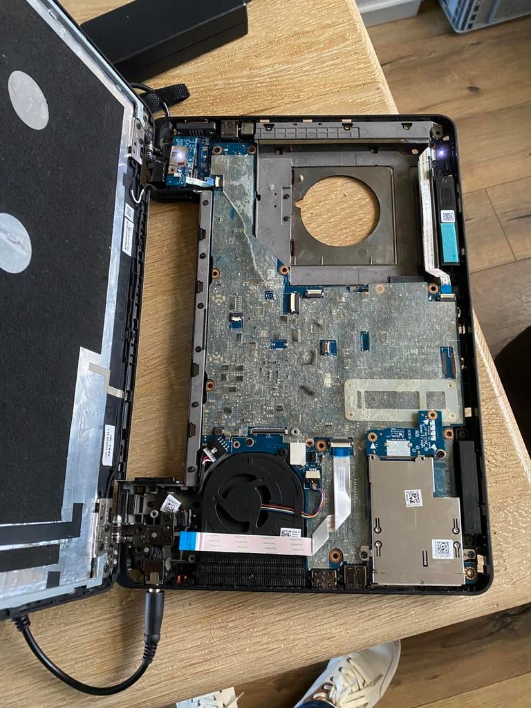 Dell Latitude E5440 laptop onderdelen teab, Computers en Software, Moederborden, Ophalen of Verzenden, Niet werkend