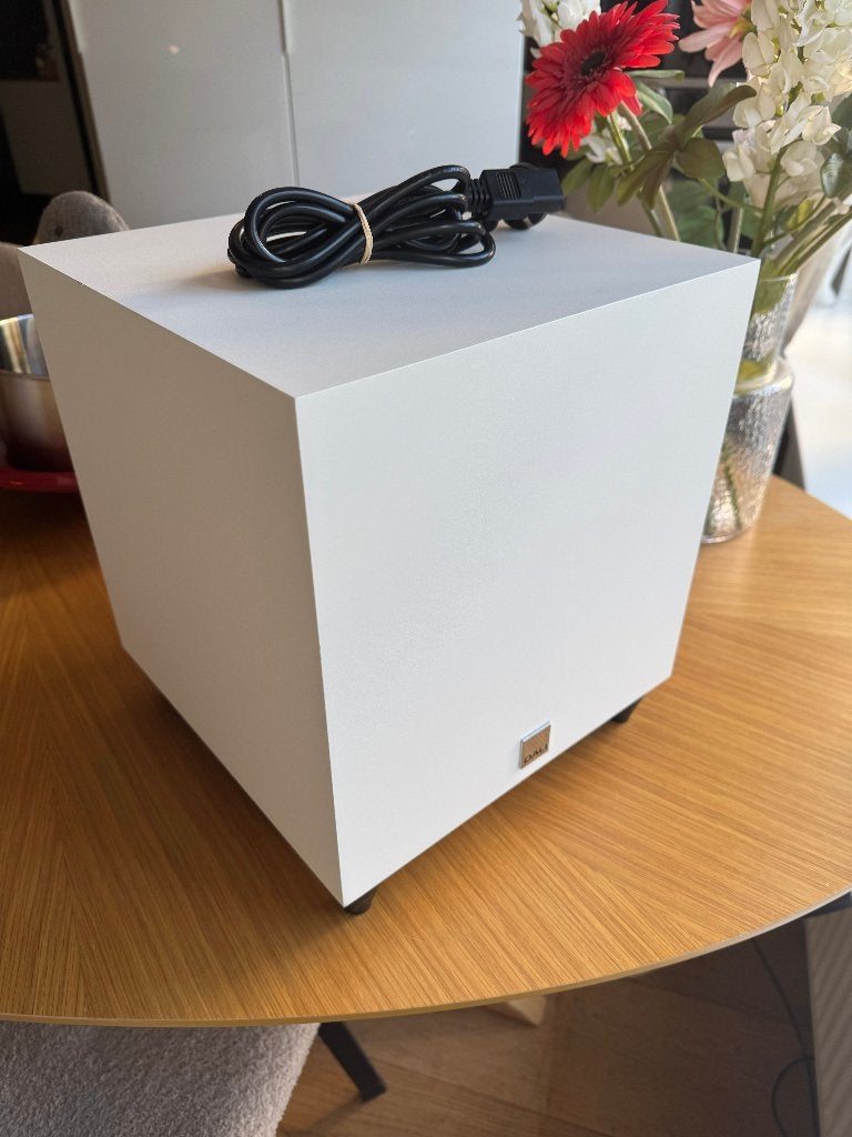 DALI SUB C-8 D, Audio, Tv en Foto, Luidsprekers, Subwoofer, AUX-ingang, Zo goed als nieuw, Dali