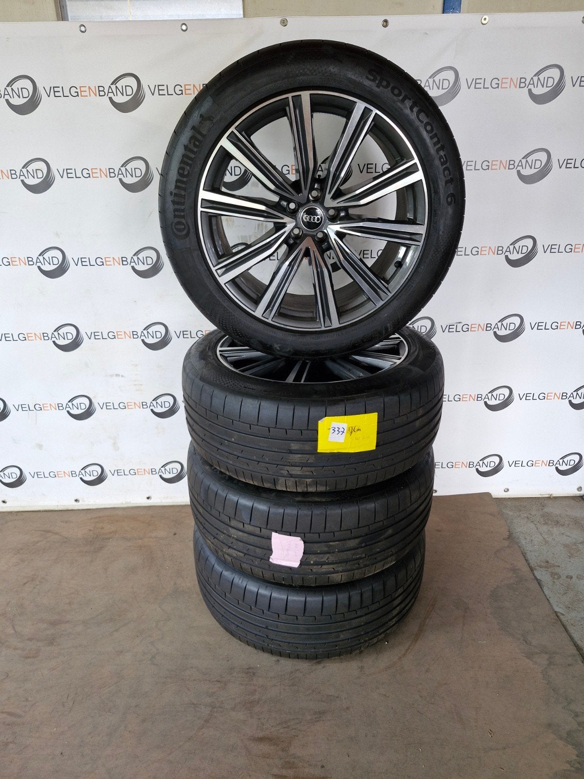 Zomerset Audi Q8 SQ8 4M 285 45 21 5x112 66.5 4M0601025G S, Auto-onderdelen, Audi, Gebruikt, 285 mm, .
