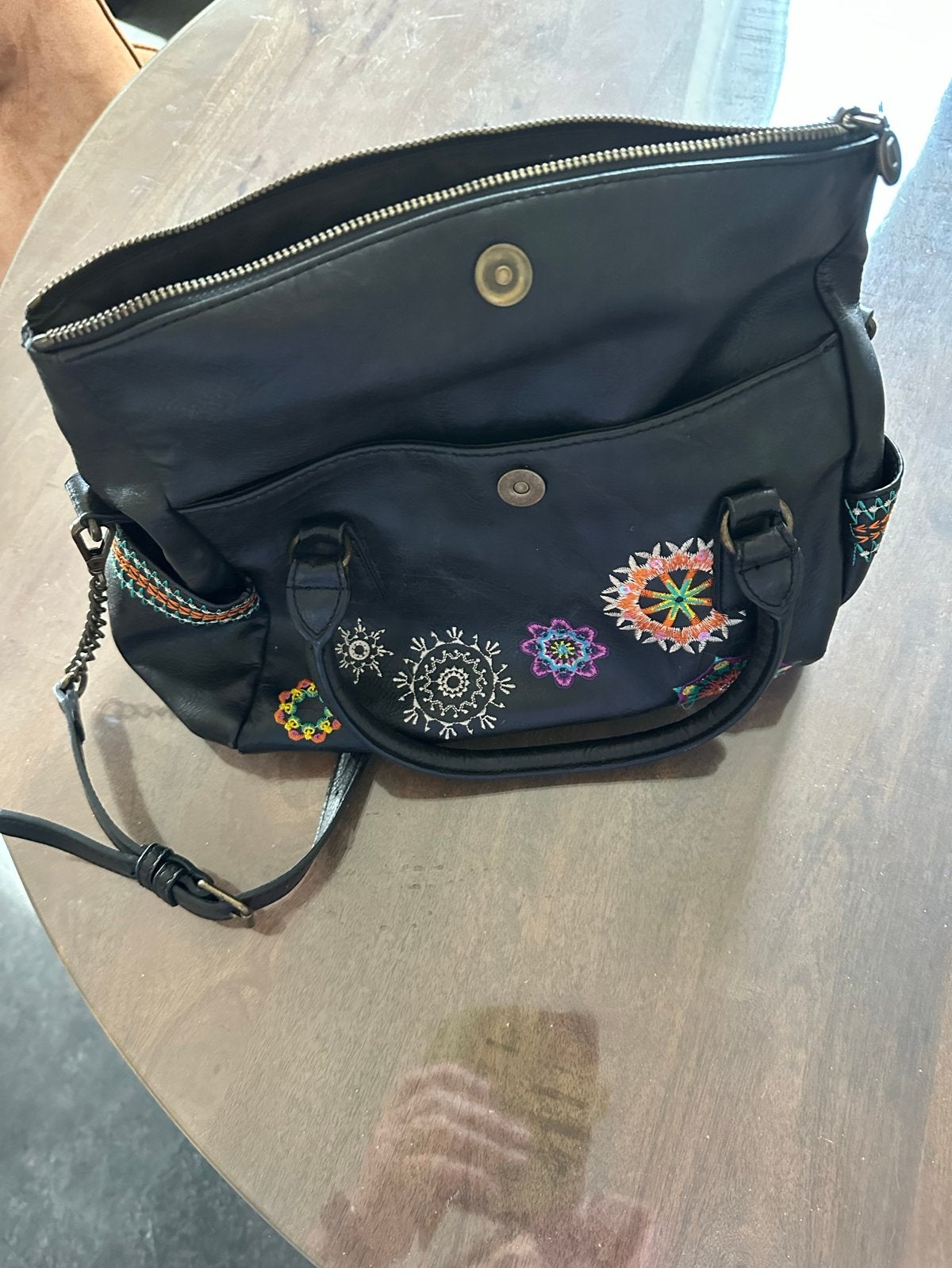 Desigual Handtas met Portemonnee - Zwart met borduursels, Ophalen, Gebruikt, Zwart, Handtas