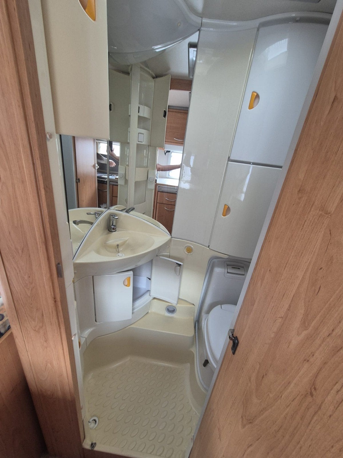 Foto 13 van ​Knaus 450 Blue Line (1999) Inclusief nette grote voortent