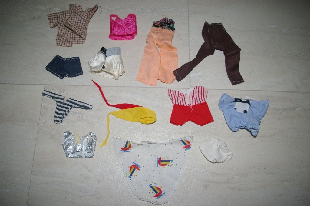 Poppen kleertjes, schoenen, flessen, kammen e.d., Ophalen of Verzenden, Gebruikt, Overige typen