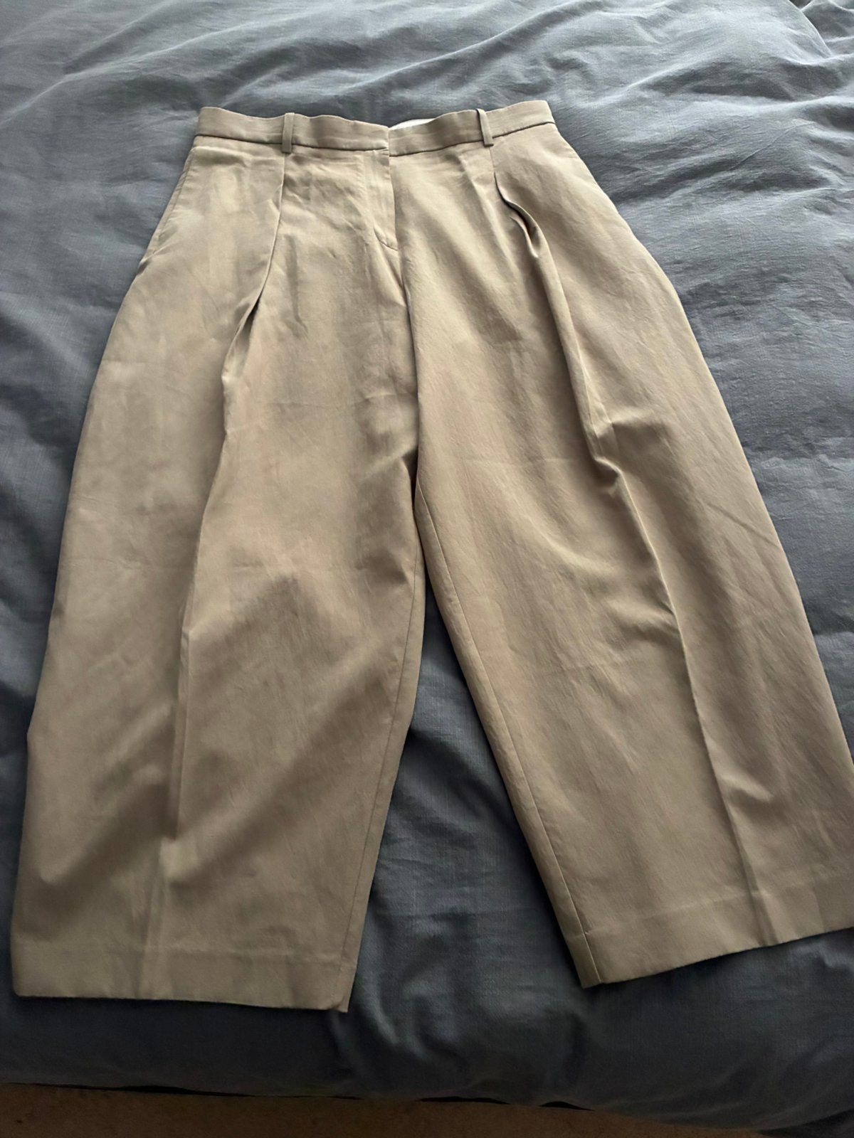 Nieuw MNG high waist Barrel 44, Kleding | Dames, Beige, Maat 42/44 (L), Nieuw, Ophalen of Verzenden