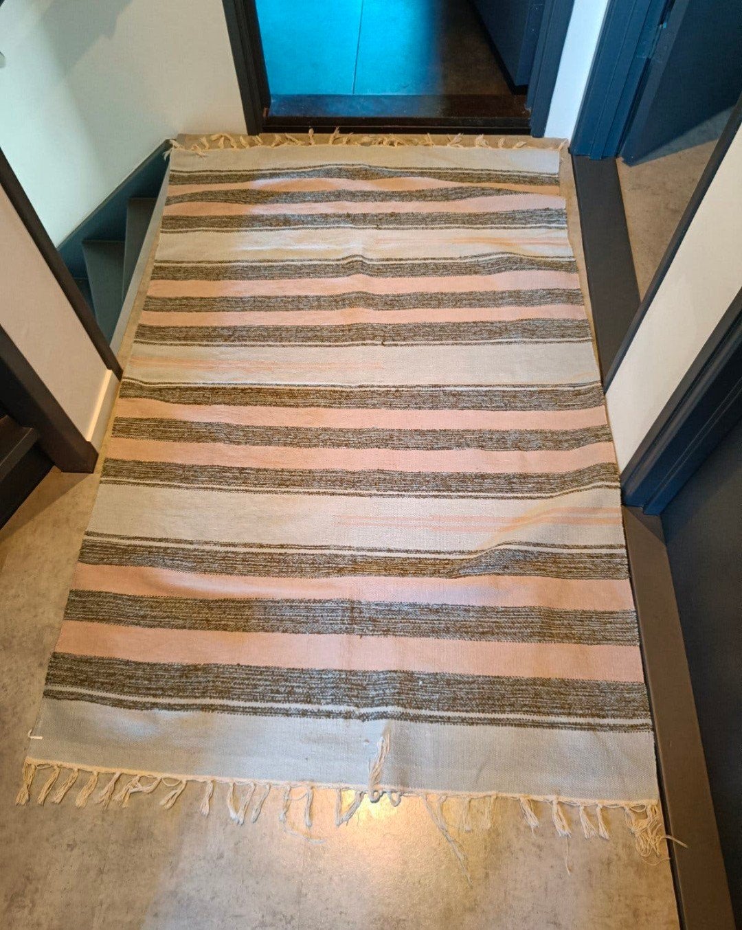 Vloerkleed blauw, antraciet, roze - 170x110 cm, Ophalen of Verzenden, Zo goed als nieuw