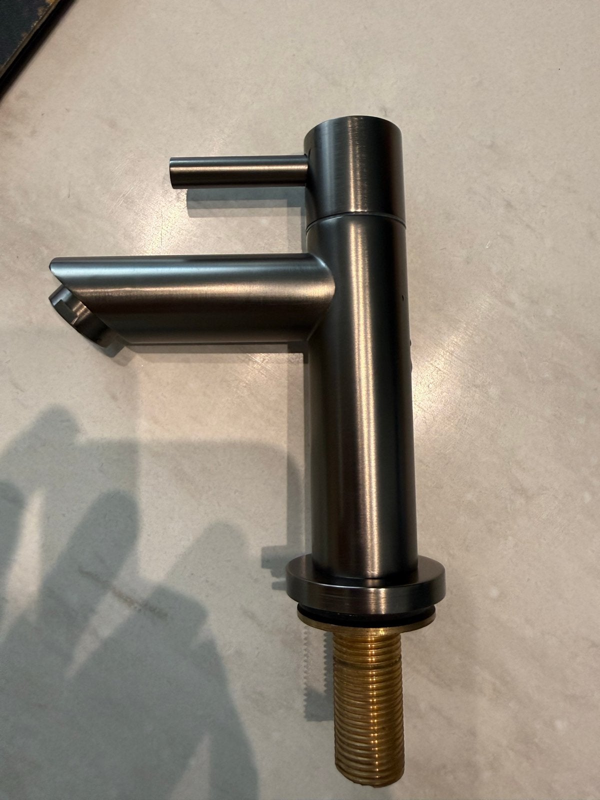 Moderne wastafelkraan - Gunmetal, Doe-het-zelf en Verbouw, Sanitair, Ophalen of Verzenden, Zo goed als nieuw, Rvs, Kraan