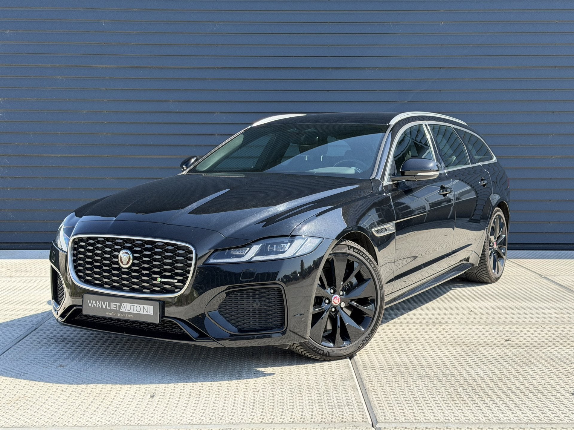 Jaguar XF Sportbrake 2.0 P250 R-Dynamic Black | Leder | Memo, Auto's, Automaat, Achterwielaandrijving, Gebruikt, 4 cilinders