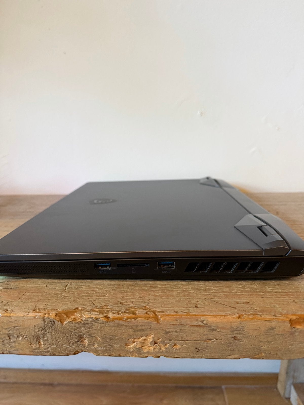 Foto 6 van MSI GE66 Raider Gaming Laptop