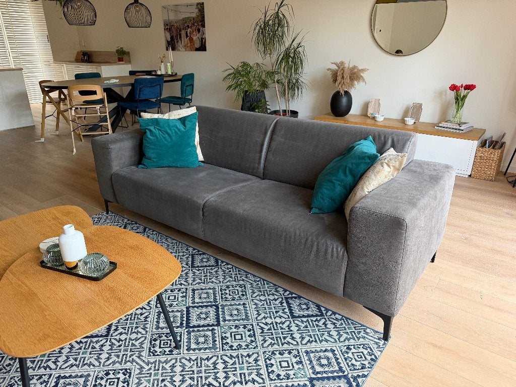 3-Zitsbank Ameland Diep (Woonexpress) grijs velvet 228 cm, Huis en Inrichting, Banken | Bankstellen, Ophalen, Gebruikt, Driepersoons