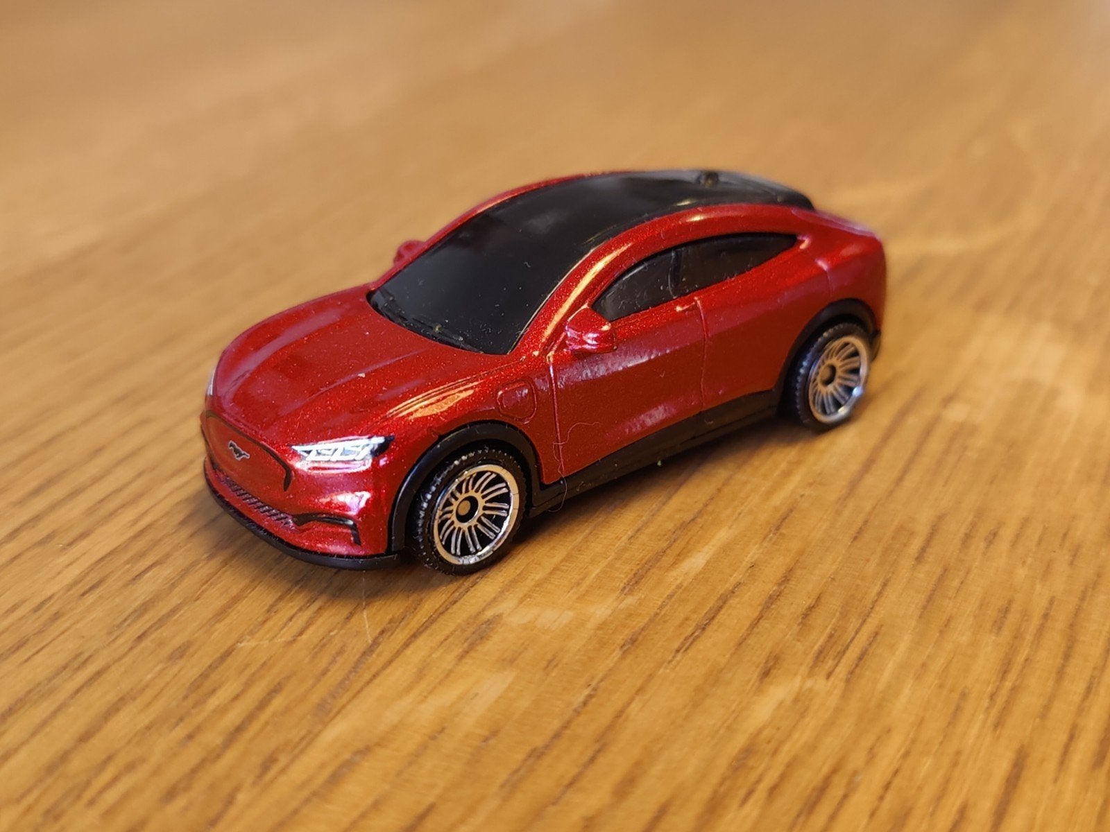 Matchbox Ford Mustang Mach e ROOD, Ophalen of Verzenden, Zo goed als nieuw, Auto