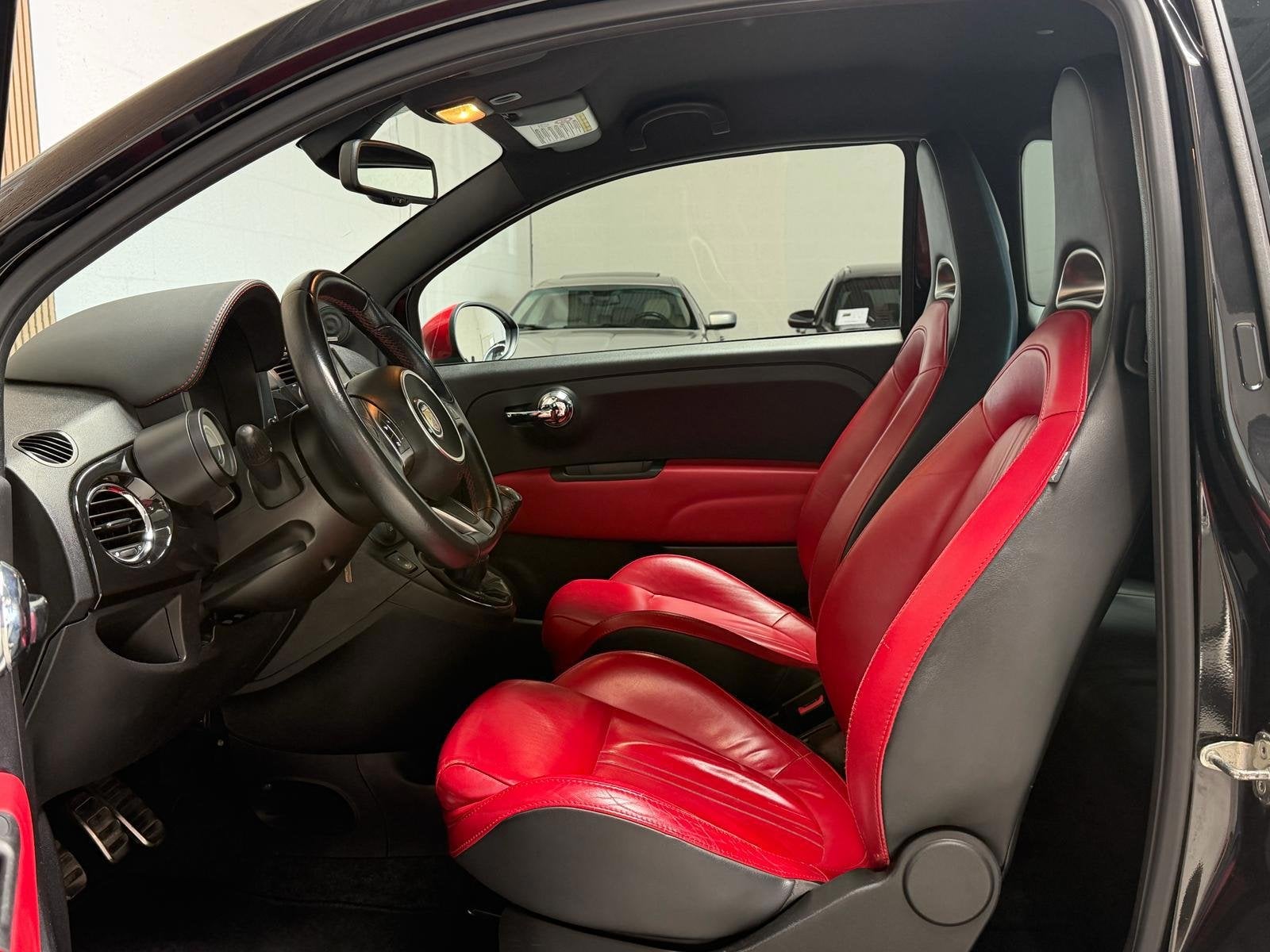 Abarth 500 1.4-16V - ESSEESSE - MONZA - LEDER - NW DISTRIBUT, Auto's, Voorwielaandrijving, Euro 5, 4 cilinders, Zwart