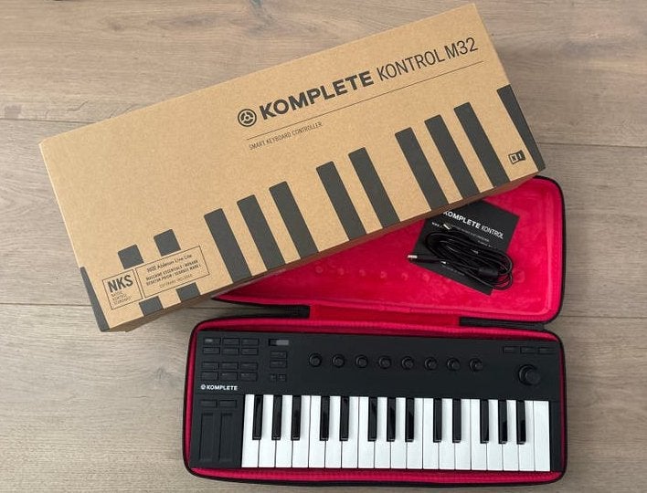 Native Instruments Komplete Kontrol M32 Keyboard met hoes, Overige merken, Verzenden, Midi-aansluiting, Overige aantallen