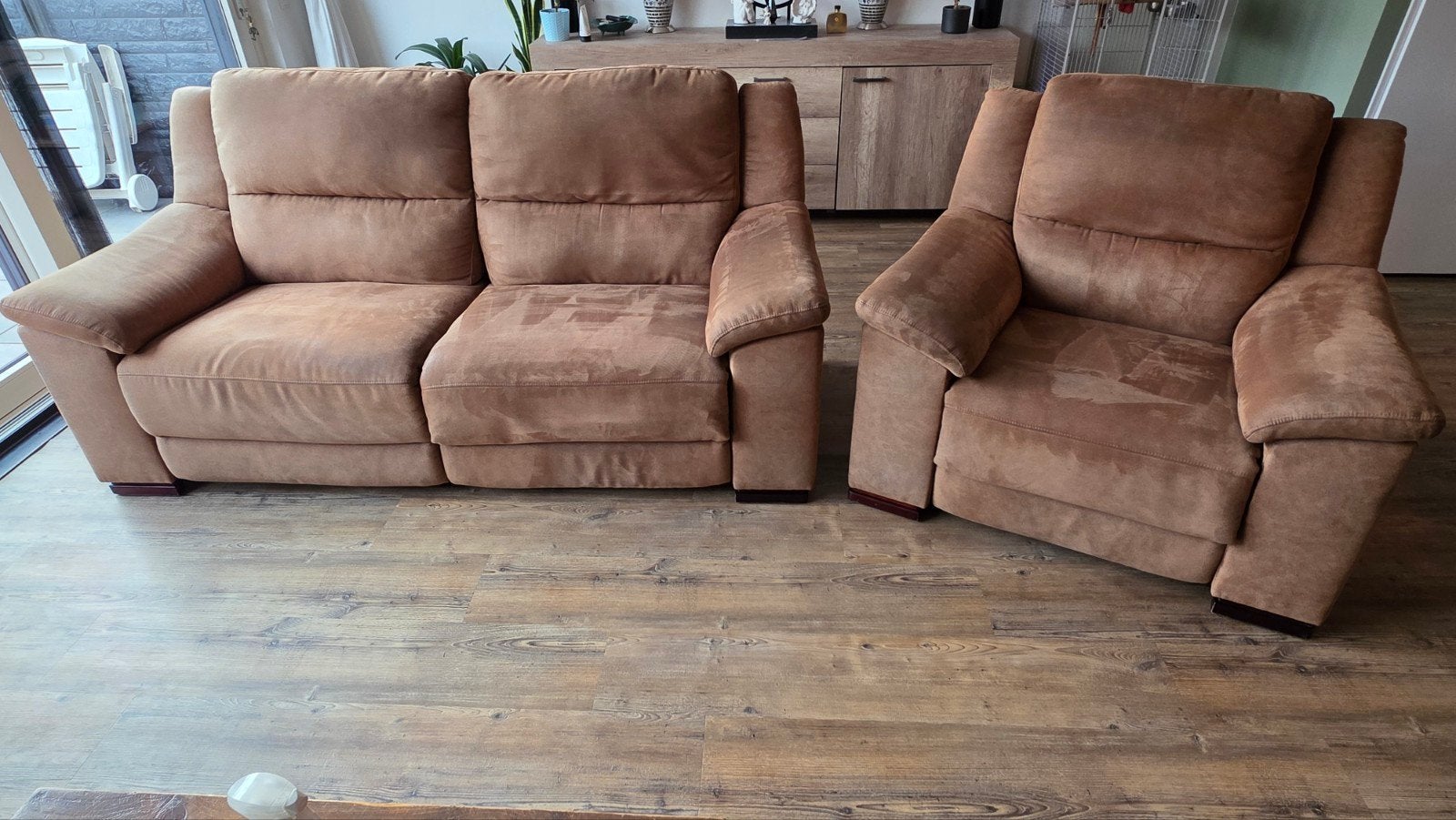 Comfortabele relaxbank en fauteuil met accu en USB-oplader, Huis en Inrichting, Banken | Bankstellen, Ophalen, Overige materialen