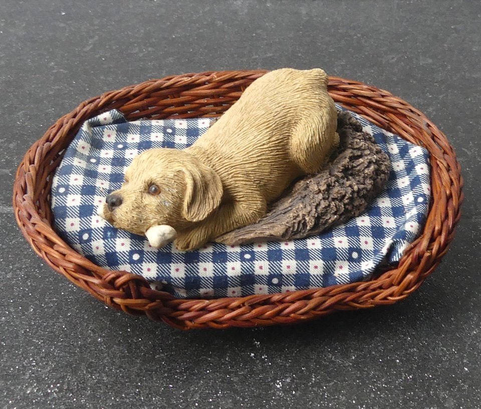 Miniatuur hondenmand mandje voor hondenbeeldje riet S, Ophalen of Verzenden, Gebruikt, Dier