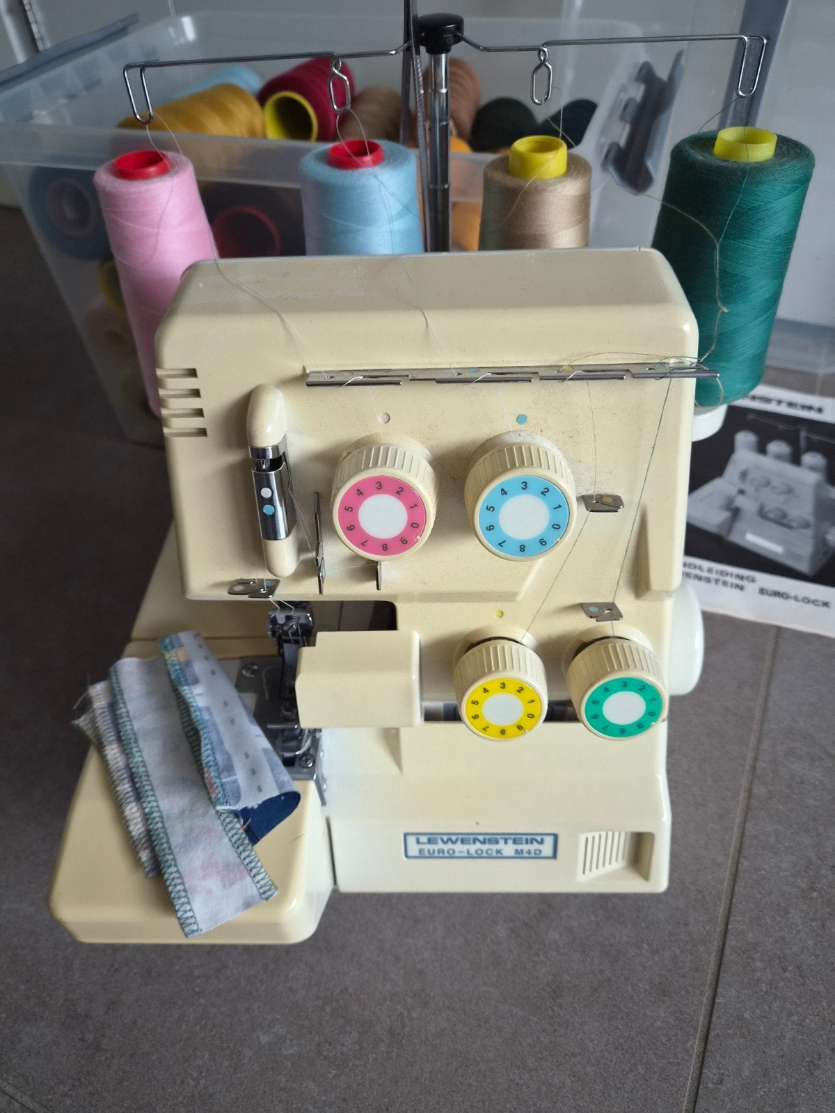 Lewenstein Euro-Lock M 4D Lockmachine - Klaar voor gebruik, Ophalen, Gebruikt, Lockmachine, Lewenstein