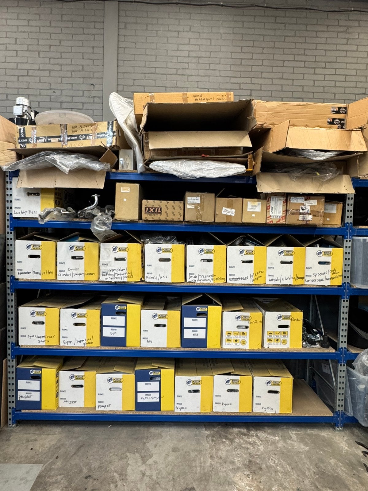 MEGA PARTIJ SCOOTERONDERDELEN – COMPLETE MAGAZIJNVOORRAAD!, Ophalen, ., ., .