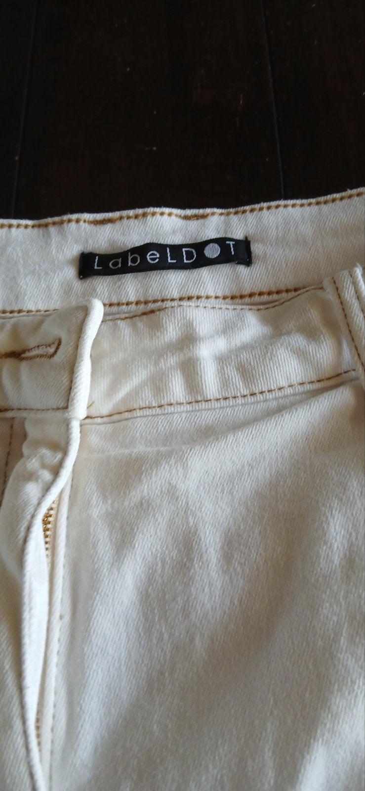 Witte broek met gouden knopen - LabelDOT, LabelDOT, Wit, Maat 42/44 (L), Ophalen of Verzenden
