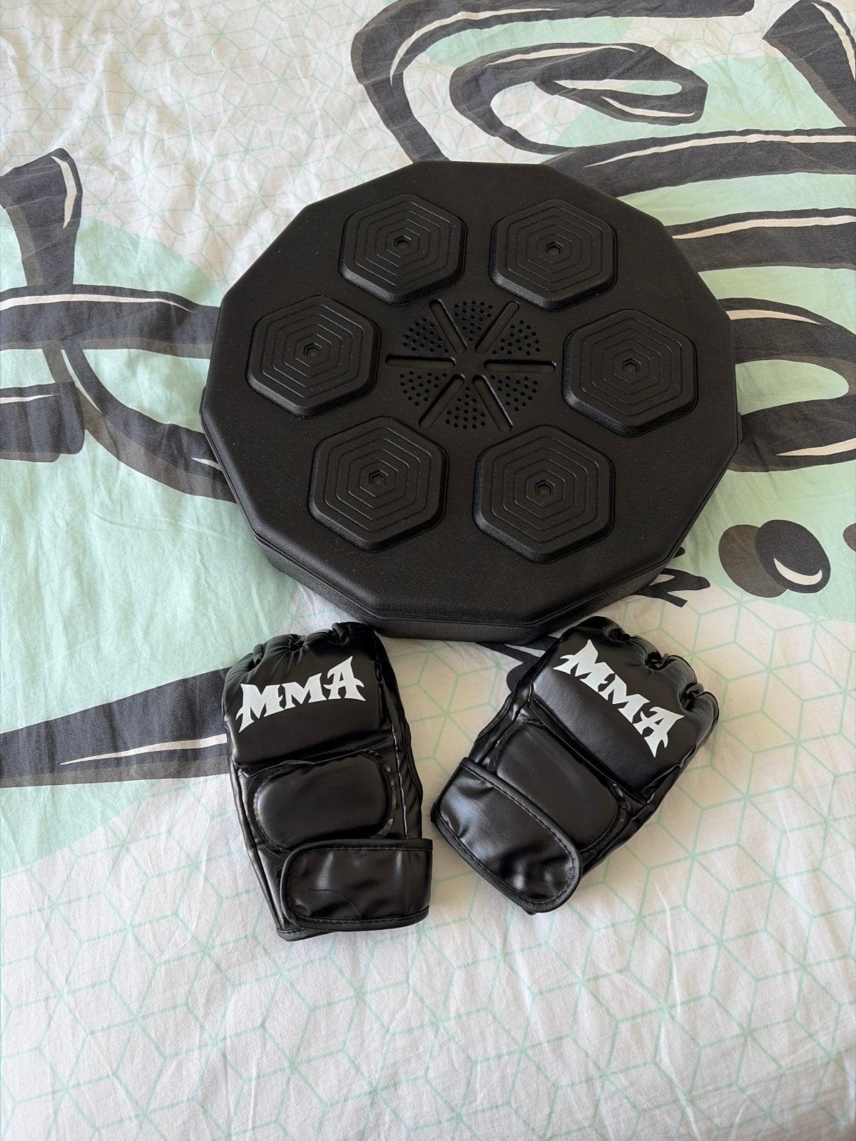 Boksen set: Interactieve bokstrainer en MMA handschoenen, Ophalen, Zo goed als nieuw, Boks-accessoire