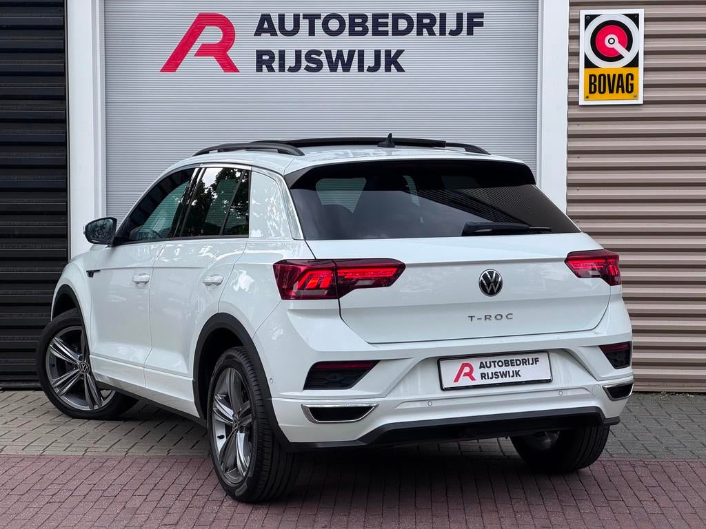 Volkswagen T-Roc 1.5 TSI 3x R-Line Pano/AppleCar/Keyless, Auto's, 12 maanden, 4 cilinders, Alcantara, Wit